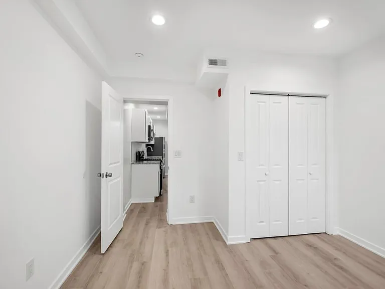 2230 Christian St #2 — Photo 10