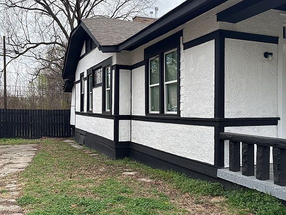 3rd image of 1541 Netherwood Ave