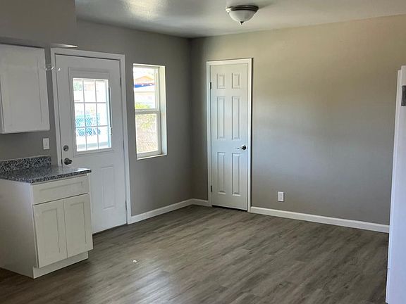 4th image of 409 Dolores Dr SW