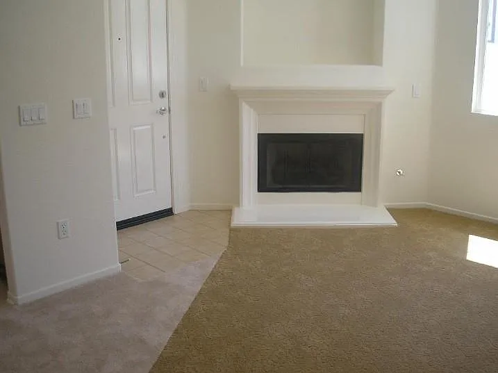 315 Dolphin Ln #3 — Photo 2