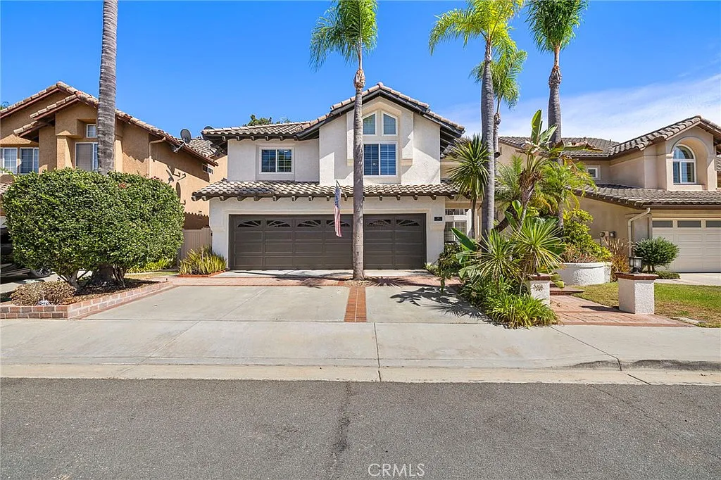 4 bed, 2.5 bath, 2229 sqft, $6,500 — Photo 3