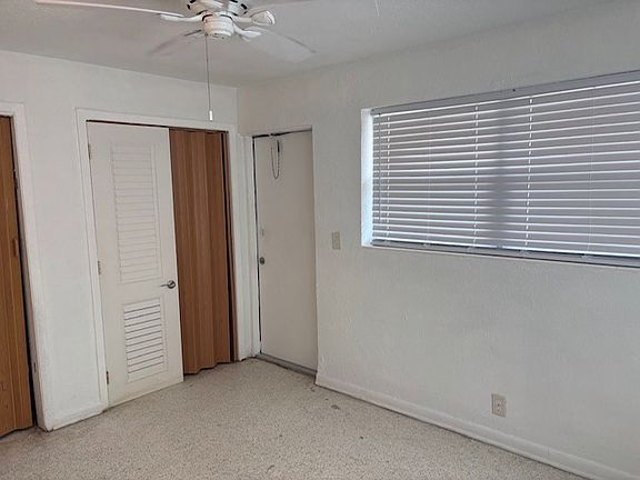 3rd image of 227 W Blue Heron Blvd