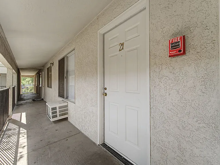 Melton Drive Apartments — Photo 30
