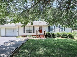 6041 Oakhaven Dr, Paducah, KY 42003