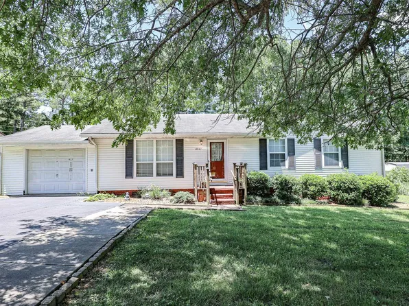 6041 Oakhaven Dr, Paducah, KY 42003