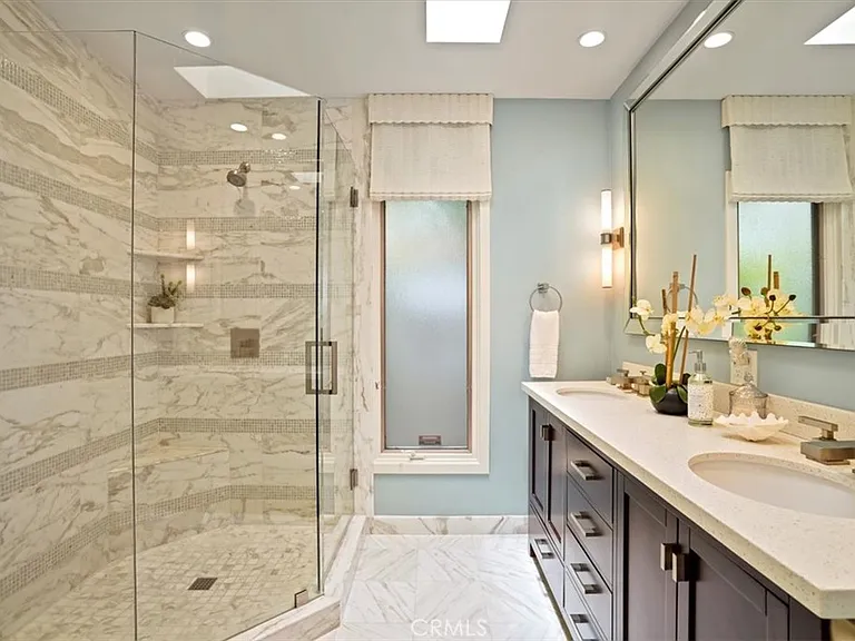 437 Emerald Bay — Photo 23