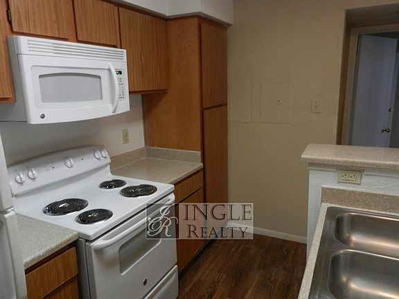 2nd image of 1406 Clarewood Dr #101