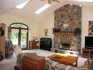 3rd image of 5405 Glendale Rd