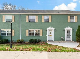 28 Chapel Dr, Pittsburgh, PA 15237