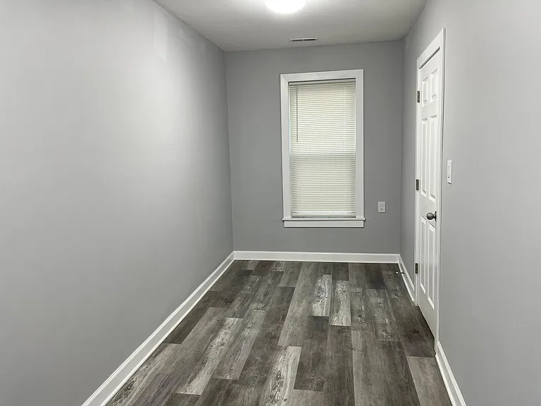 615 W 18th St #2F — Photo 8