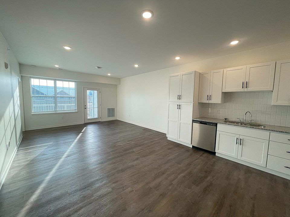 Vista Riverwest - Unit Living