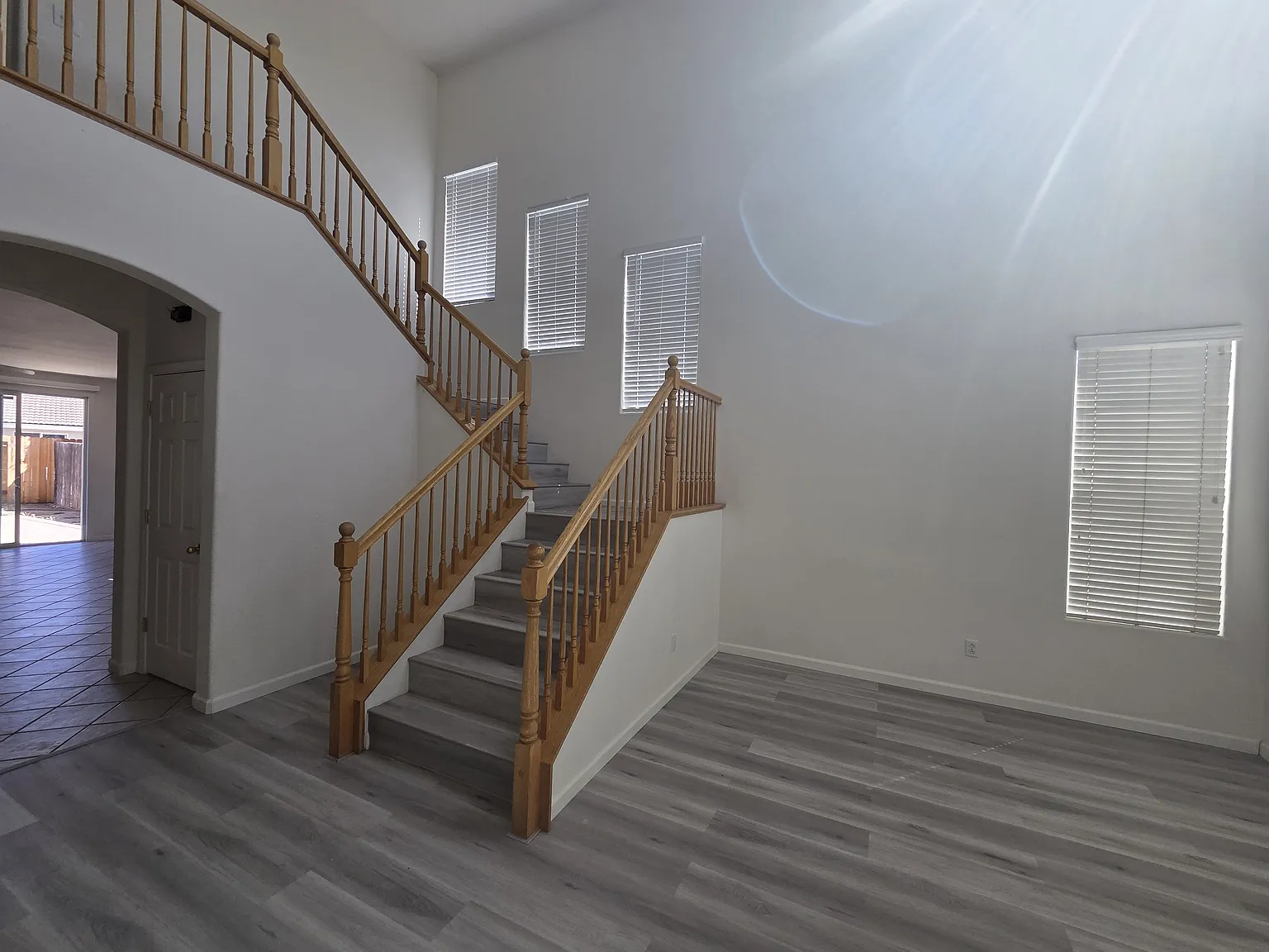 4 bed, 2428 sqft, $3,100 — Photo 4