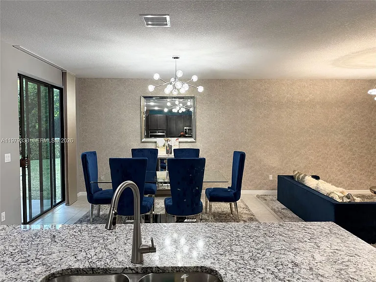 445 NW 36th Ave — Photo 7