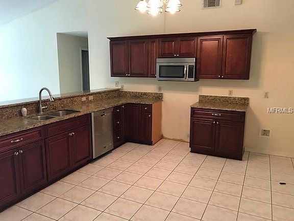 2nd image of 226 Strawflower Ct