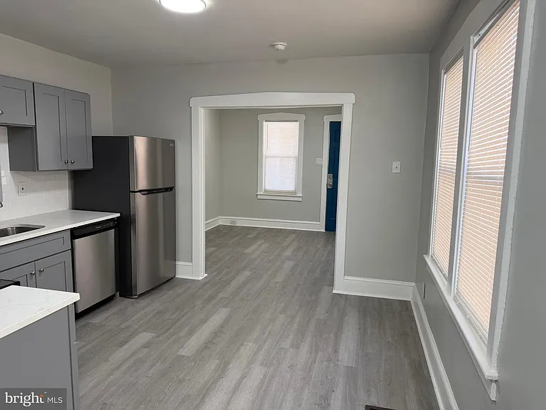 244 Mansion Ave — Photo 10