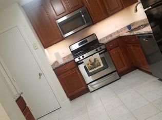 12463 Marine Ave, Maryland Heights, MO 63043