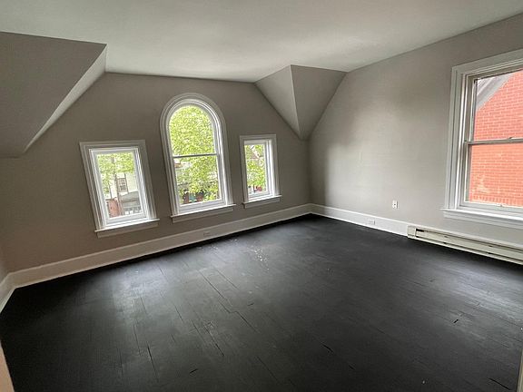 3rd image of 1915 Market St Floor 3
