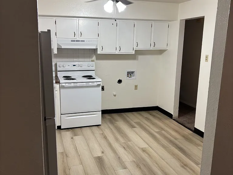 37 Douglas Ln #37 — Photo 2