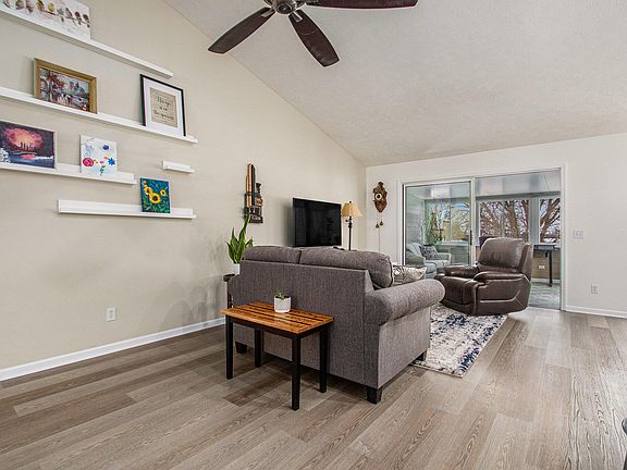 5th image of 5953 Gleneagle Dr