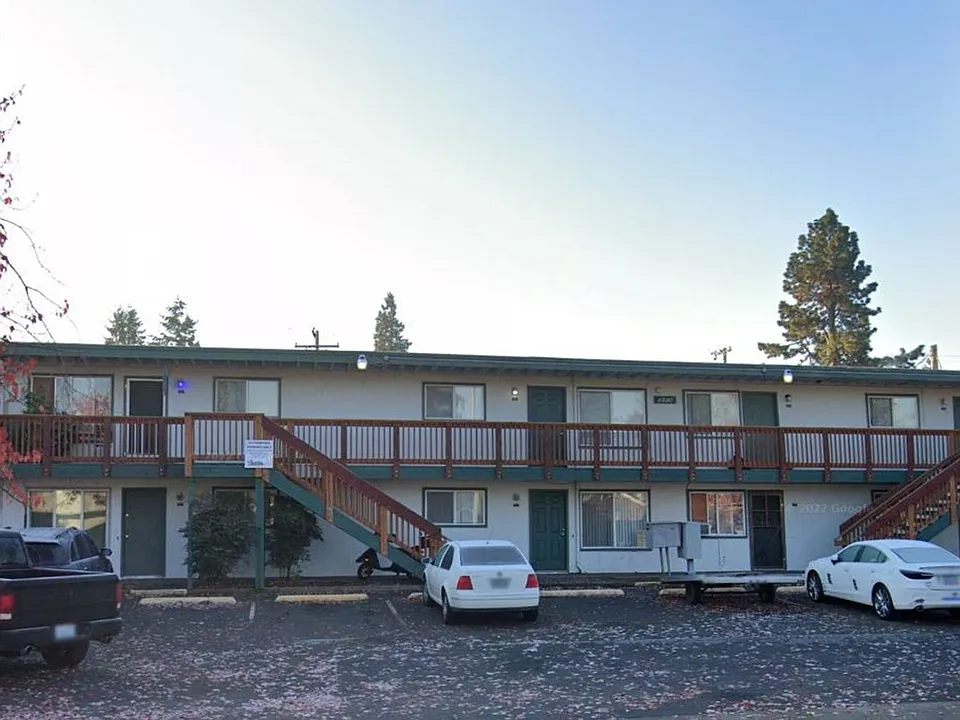 1230 W 7th Ave #8