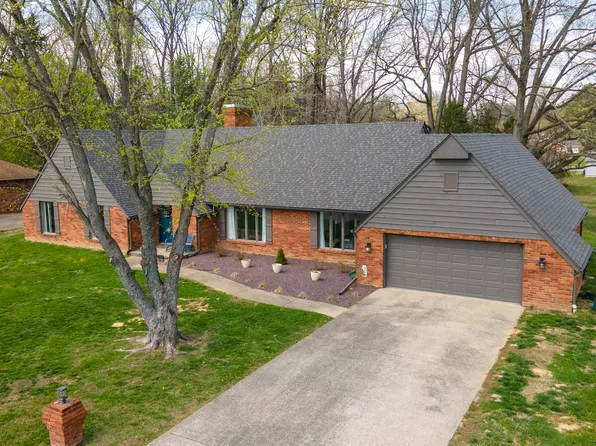 1816 Wolff Dr, Marion, IL 62959