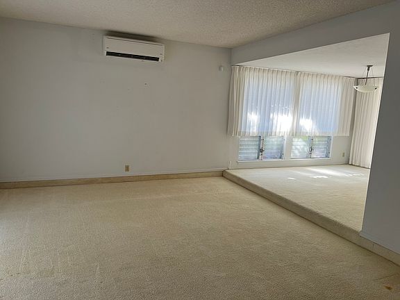 4th image of 7244 Kuahono St