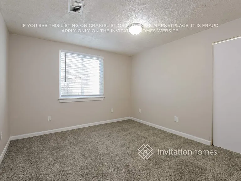 4633 Dearborn St — Photo 11