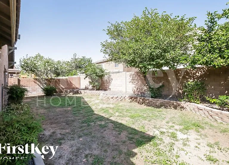 16074 W Banff Ln — Photo 15