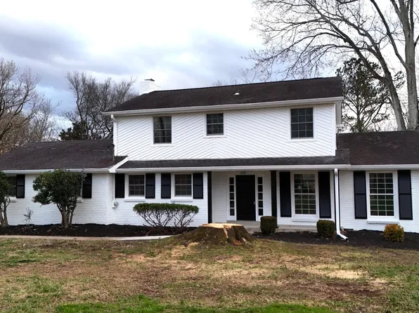 100 Woodridge Dr, Hendersonville, TN 37075