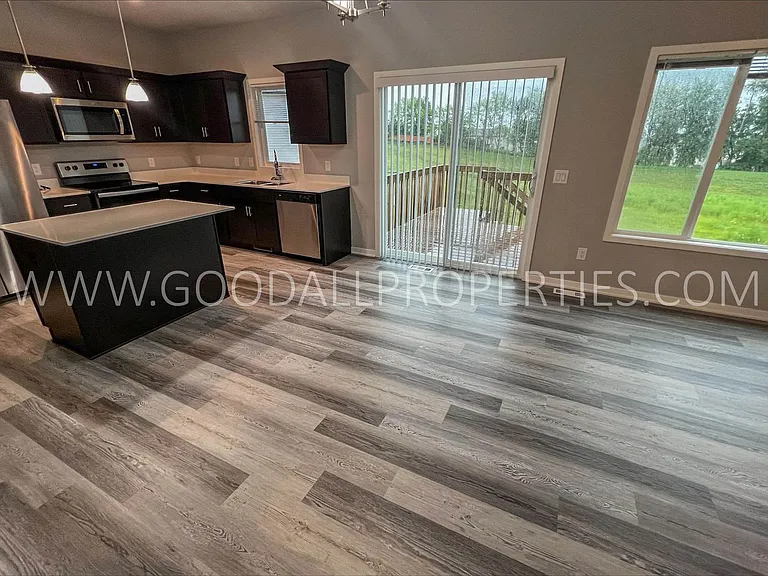 1730 Howard Dr — Photo 5