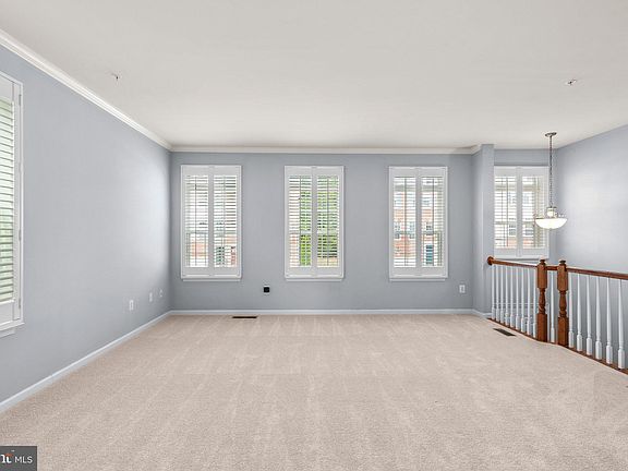 4th image of 7613 Timbercross Ln
