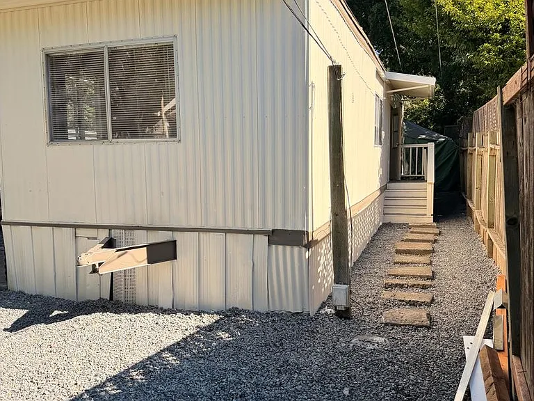 8710 Franklin St — Photo 11