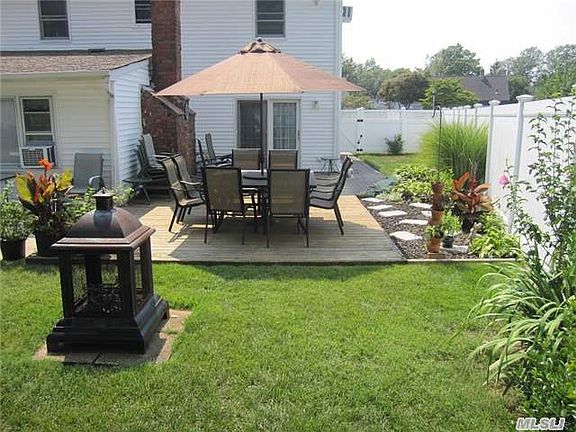5th image of 61 Pond Ln