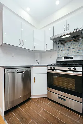 Rented by Nooklyn NYC LLC | media 53