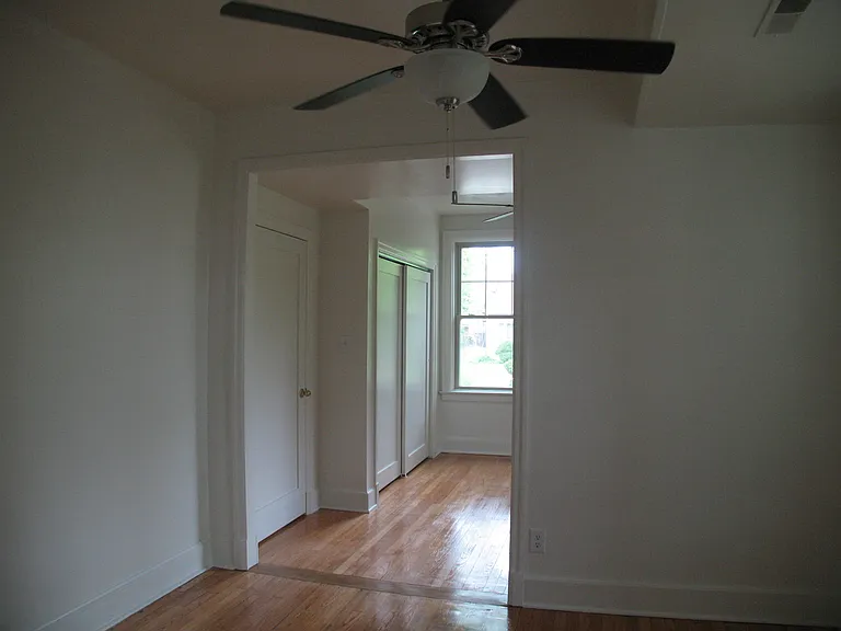 818 W Moss Ave — Photo 16