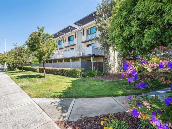 1213 Admiralty Ln, Foster City, CA 94404