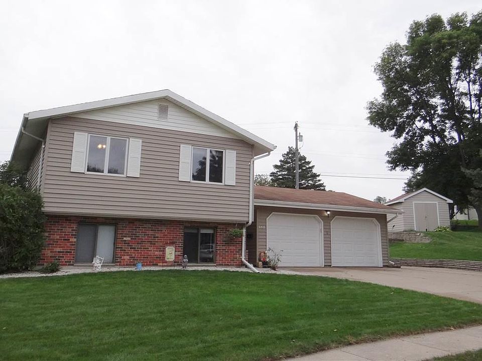 1st image of 646 Lee Dr
