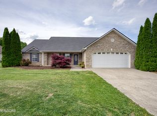 8413 Reality Ln, Corryton, TN 37721