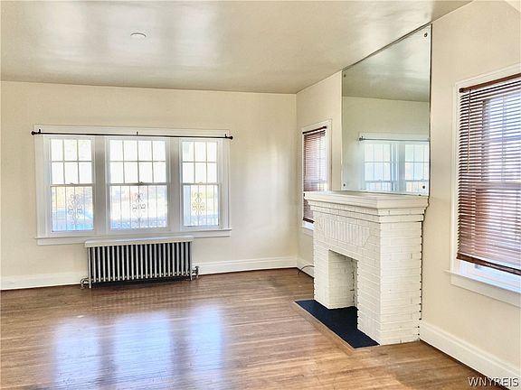 4th image of 260 Summer St #1