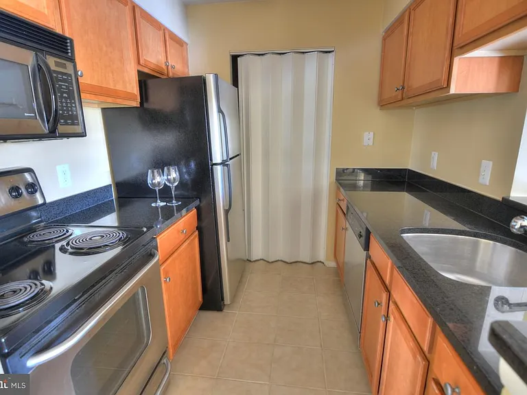 1793 Jonathan Way #L — Photo 9