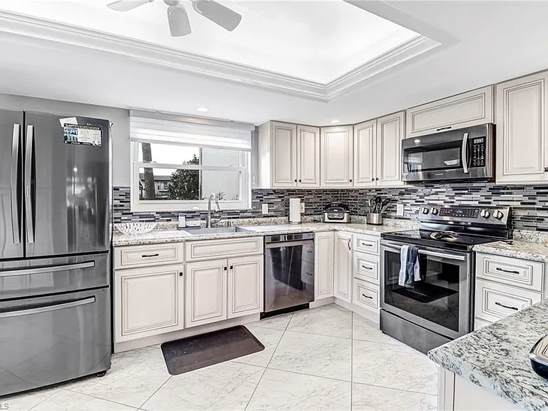 185 Cypress Way E #A106 — Photo 13