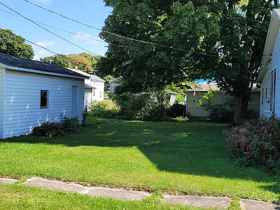 2nd image of 310 N Kellogg St