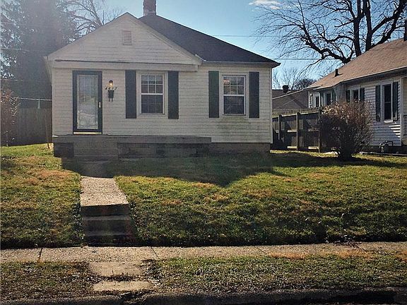3rd image of 4617 E Young Ave