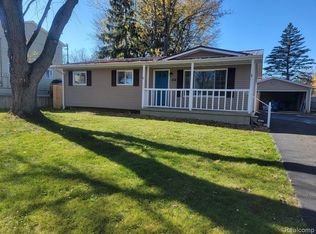 515 Aldrich St, Linden, MI 48451