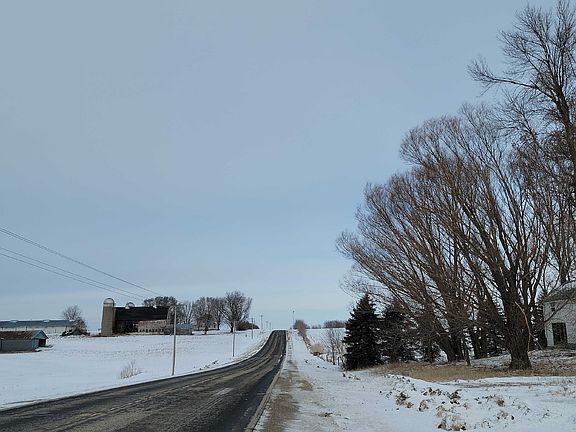 3rd image of N4883 County Road Oo
