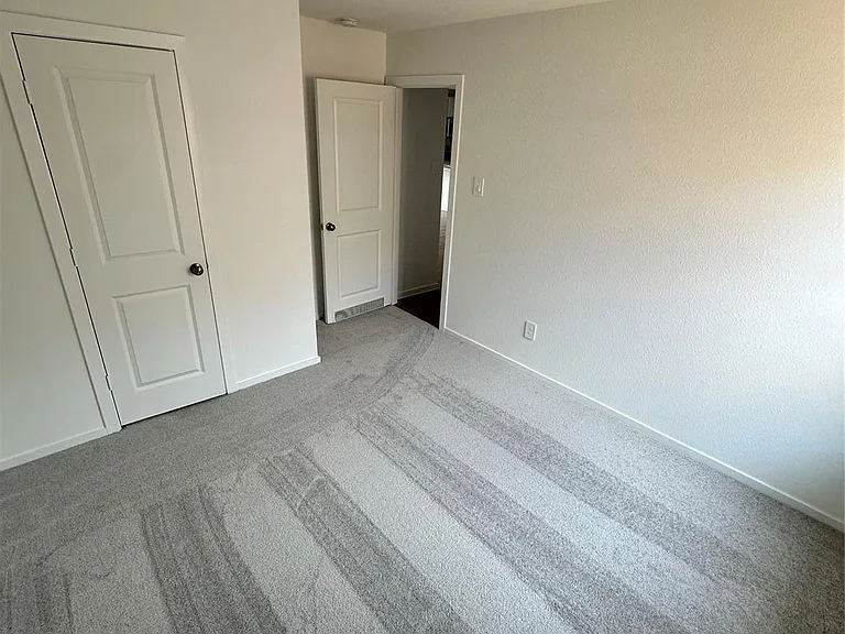 1518 San Sebastien Dr — Photo 12