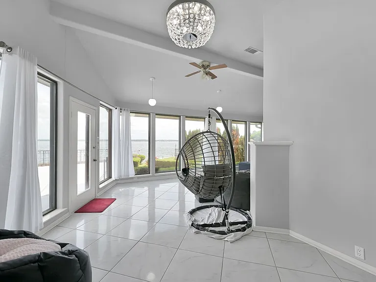 35 Lakeview Vlg — Photo 41