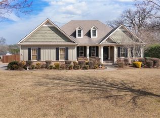 11 Mary Grace Ln NW, Cartersville, GA 30120