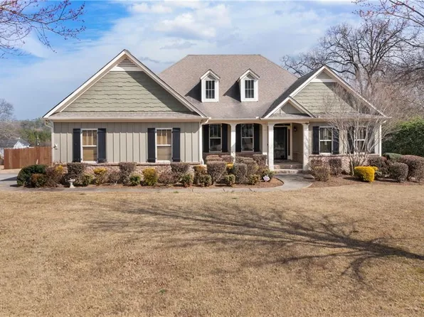 11 Mary Grace Ln NW, Cartersville, GA 30120