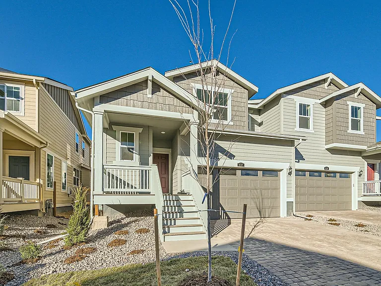 637 Acorn Pl — Photo 2